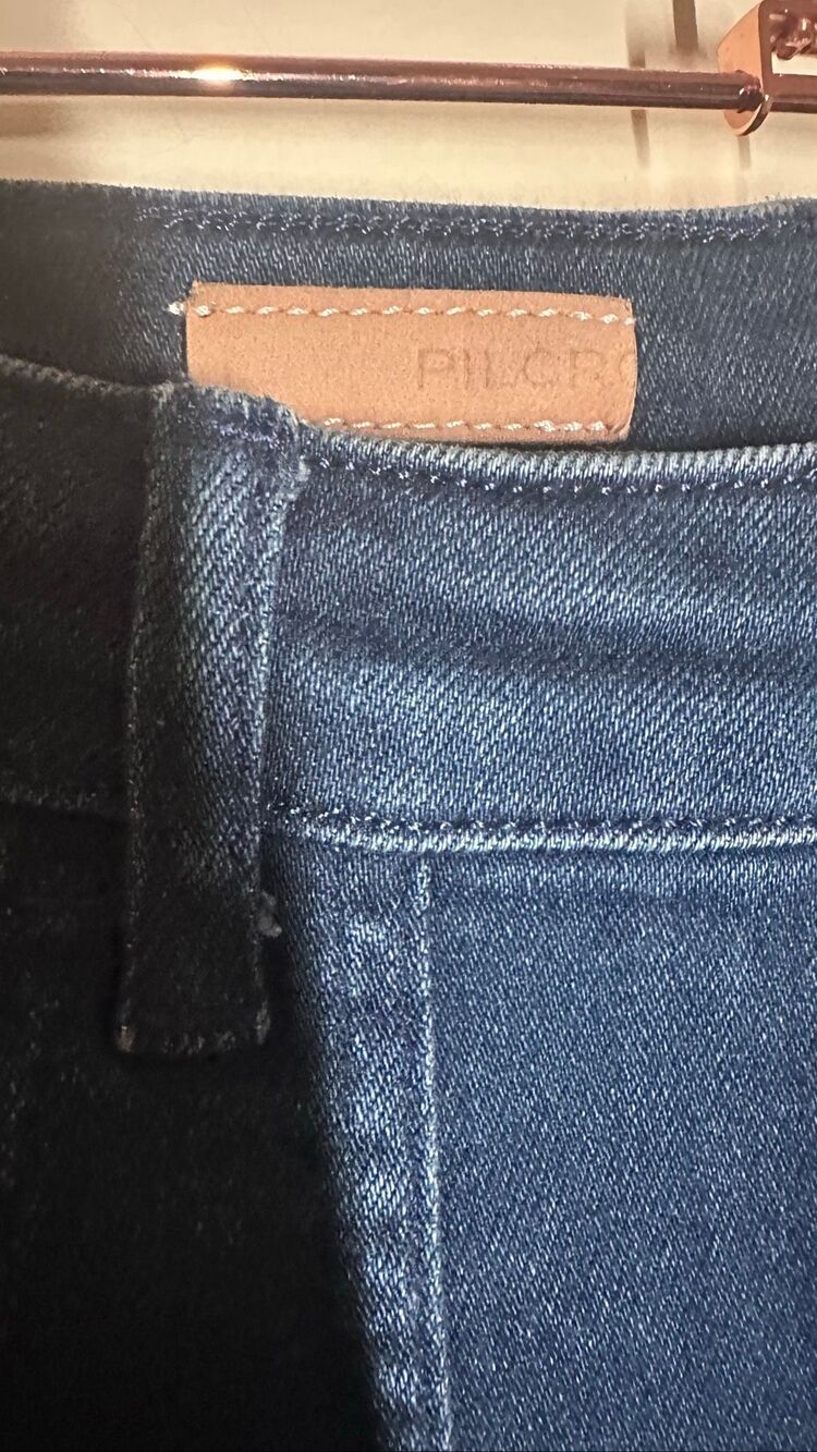 🌸 Anthropologie Pilcro & The Letter Press Dark Wash Icon Flare Stretch Jeans Siz - Picture 3 of 10